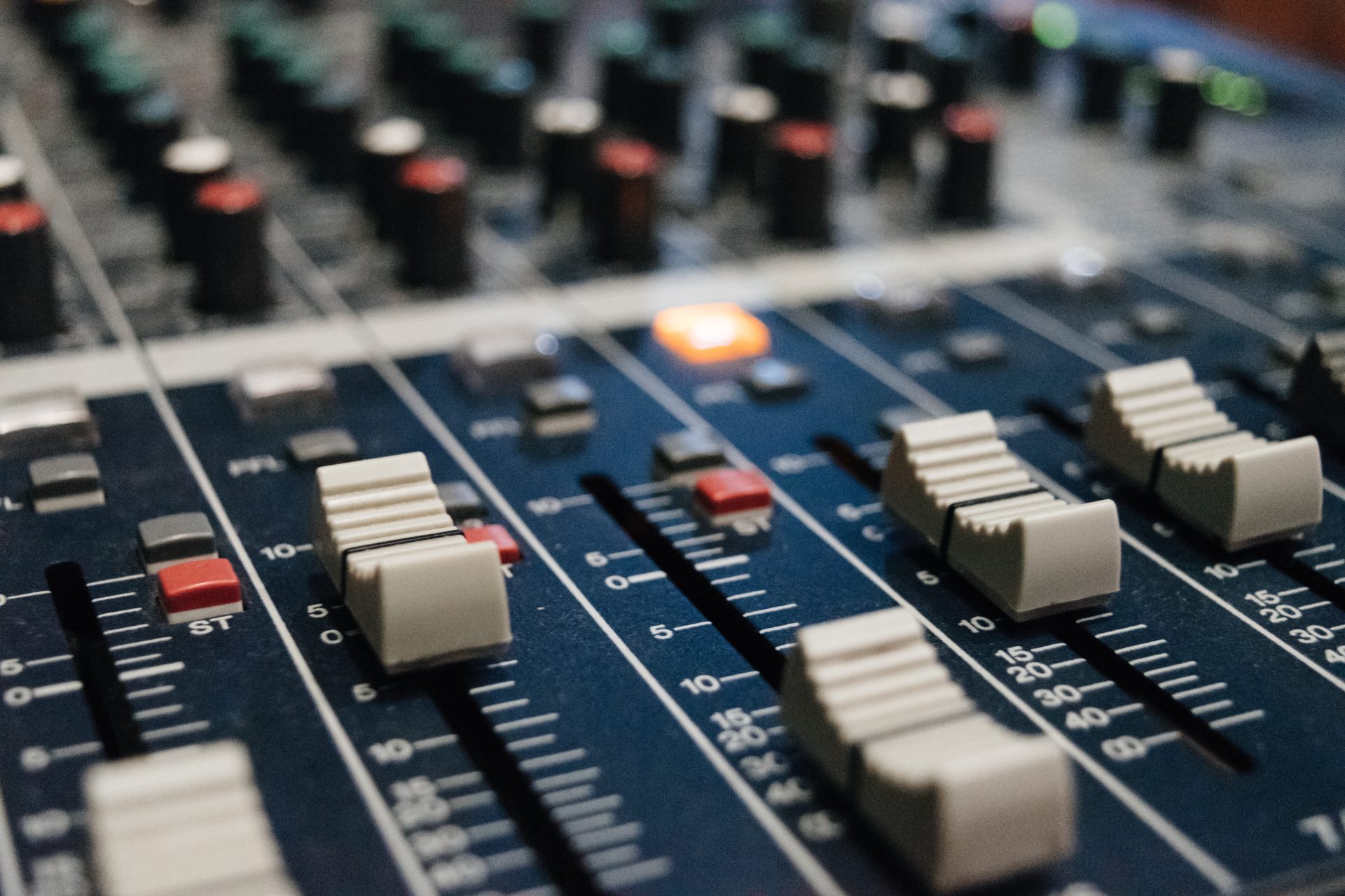 what is mastering