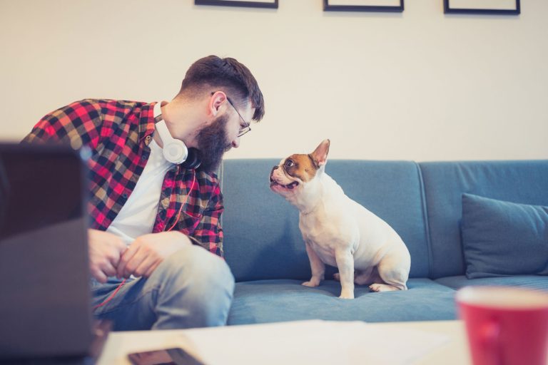 4 Tips For Discovering New Fans Through Blogging