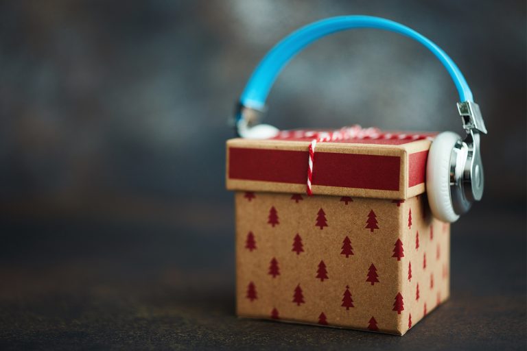 5 Homemade Gift Ideas For Your Fans This Holiday Season