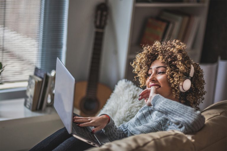 The Importance of Forming New Artist Relationships Online